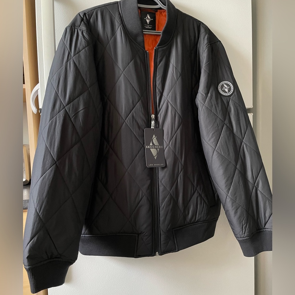 NWT SKECHERS Black Bomber Jacket Men’s Size L - Never Worn